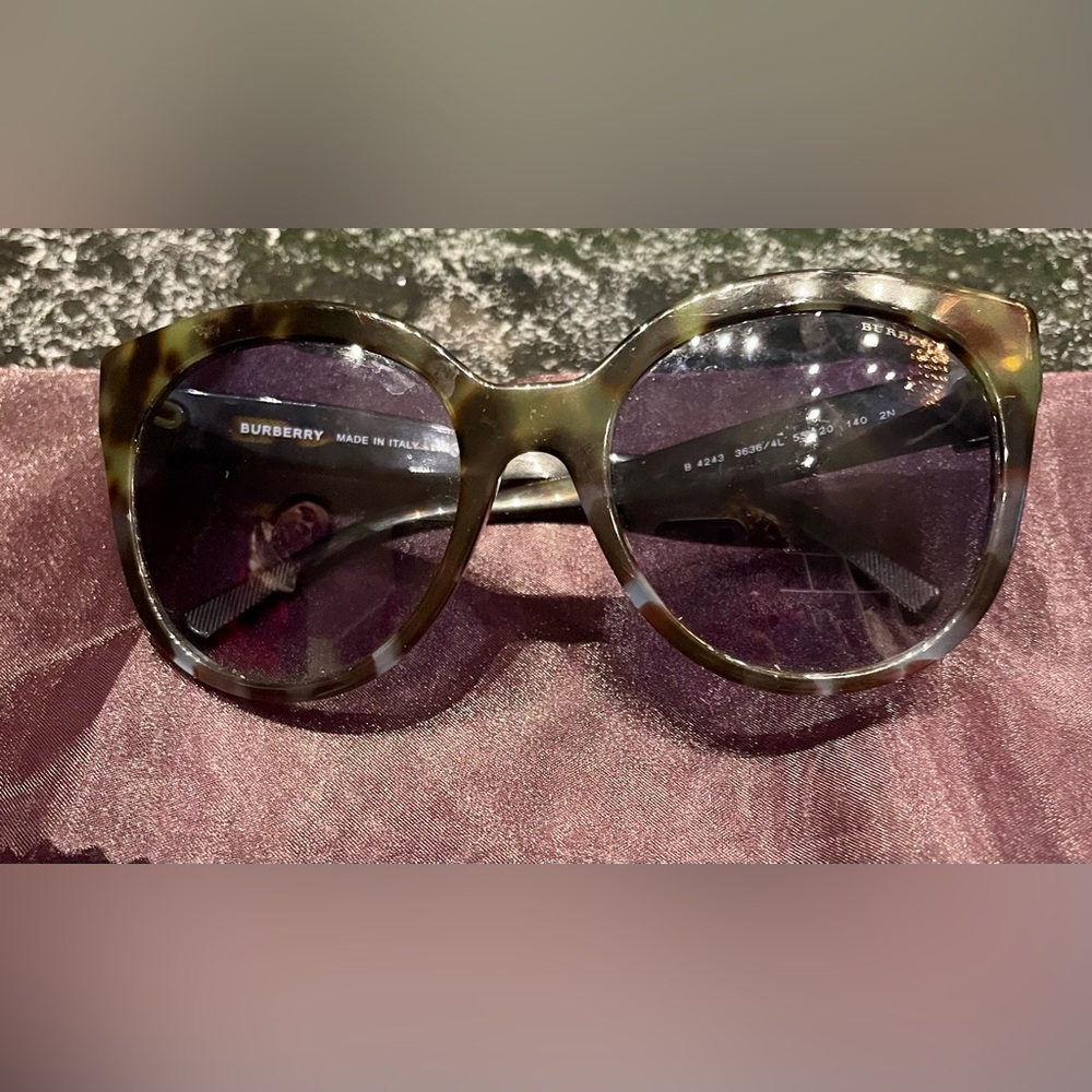 Burberry sunglasses